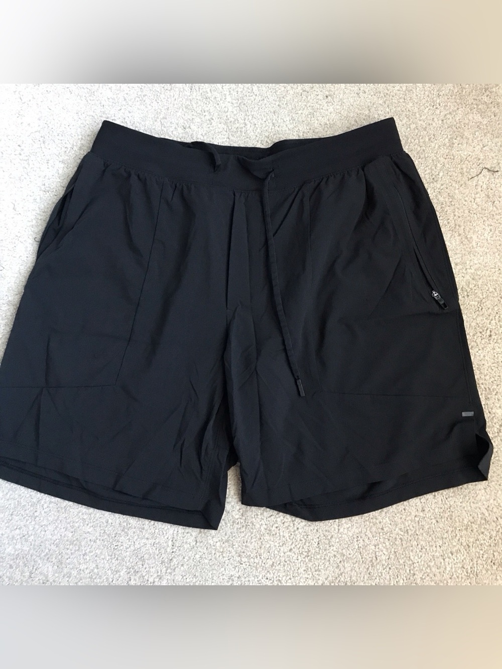 Lululemon men’s license to train linerless shorts medium